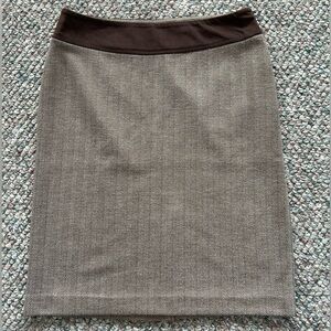 Isaac Mizrahi brown pencil skirt, size 6